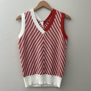 Red chevron v-neck viscose sweater small